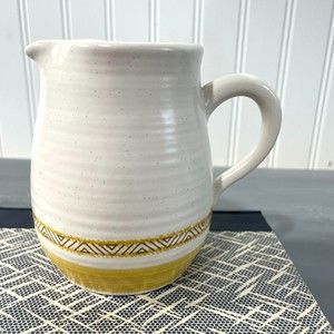 Vintage Franciscan Earthenware HACIENDA GOLD Creamer 4 1/4"‎